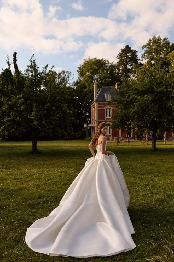 Vestido de novia Clyra de Milla Nova