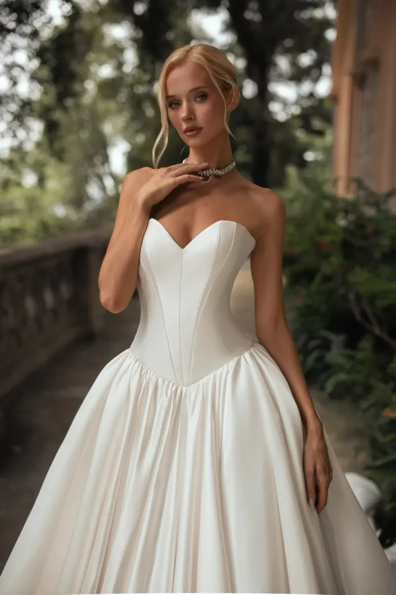 Vestido de novia Eligante de Rara Avis