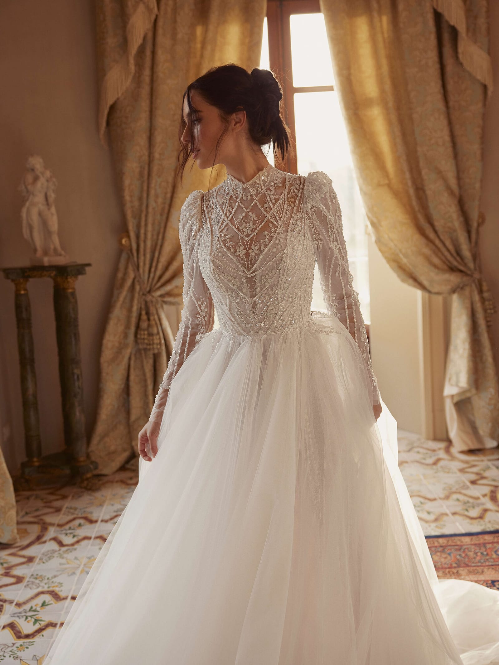 Vestido de novia Karina con mangas de raraavis