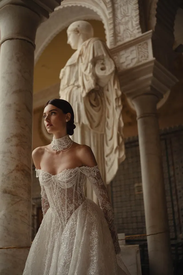 Vestido de novia BERTA BERTA 26-05 — Neckpiece — Alta costura exclusiva en ElyBride México